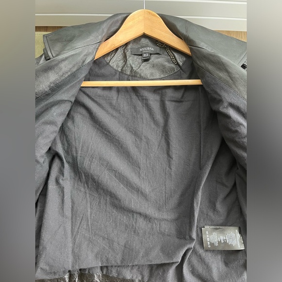 100% leather biker-style jacket, near-perfect condition - Picture 8 of 12